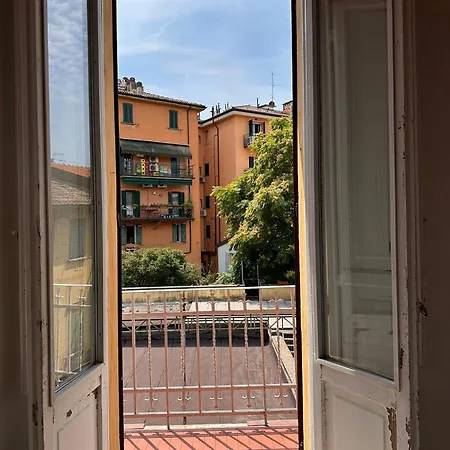 Porta Saragozza Apartmán *
